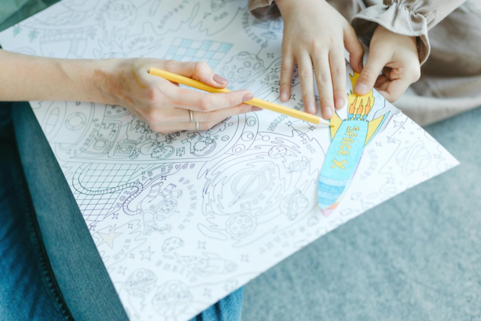 Illustration student working at a desk during a live webinar session